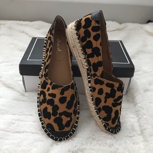 NWT - Elmore Camel Black Leopard Ballerinas